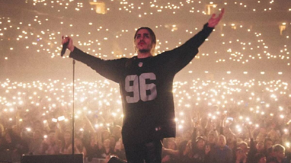 El conmovedor gesto del cantante de Airbag con una fan fallecida que recorre las redes