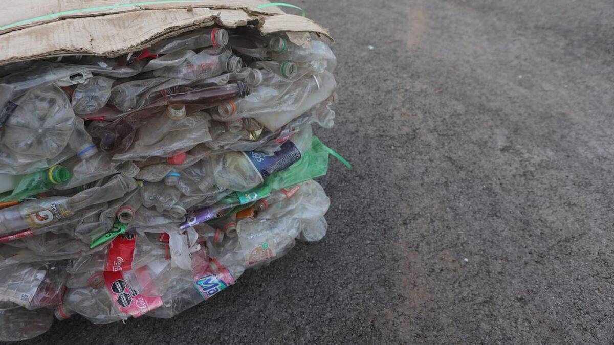 Pavimentan calles con plástico reciclado. Foto: Gobierno de Jujuy