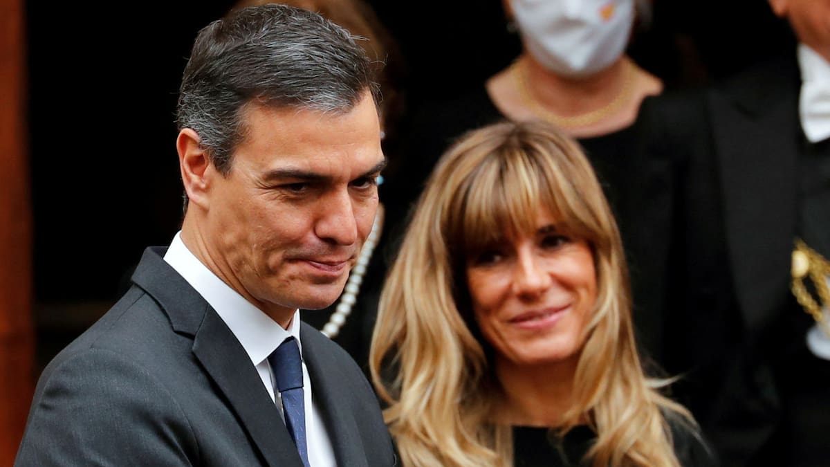 Pedro Sánchez evalúa renunciar tras una denuncia contra su esposa. Foto: Reuters