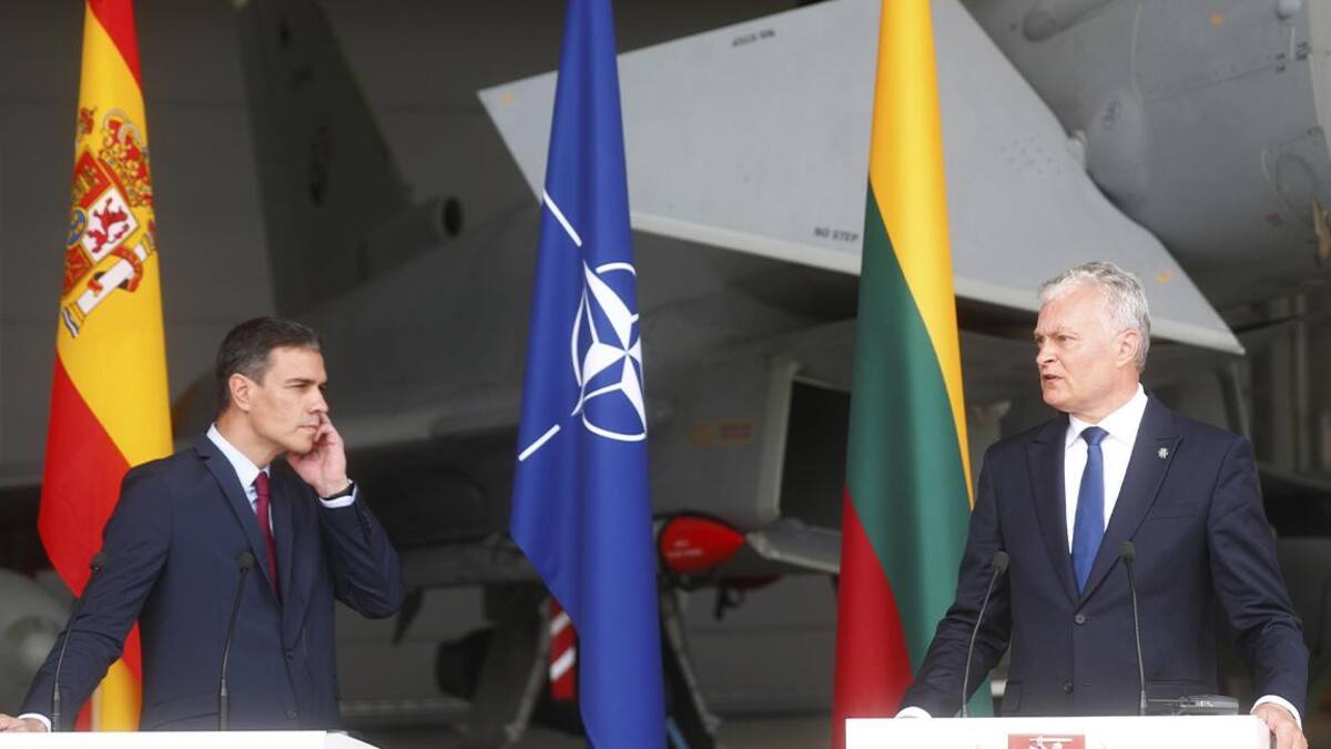 Pedro Sánchez y Gitanas Nauseda, conferencia, Reuters