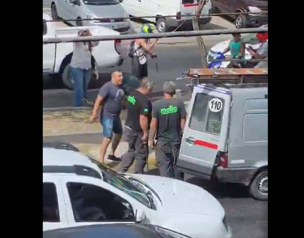 Pelea callejera tras discusión de tránsito en Morón.