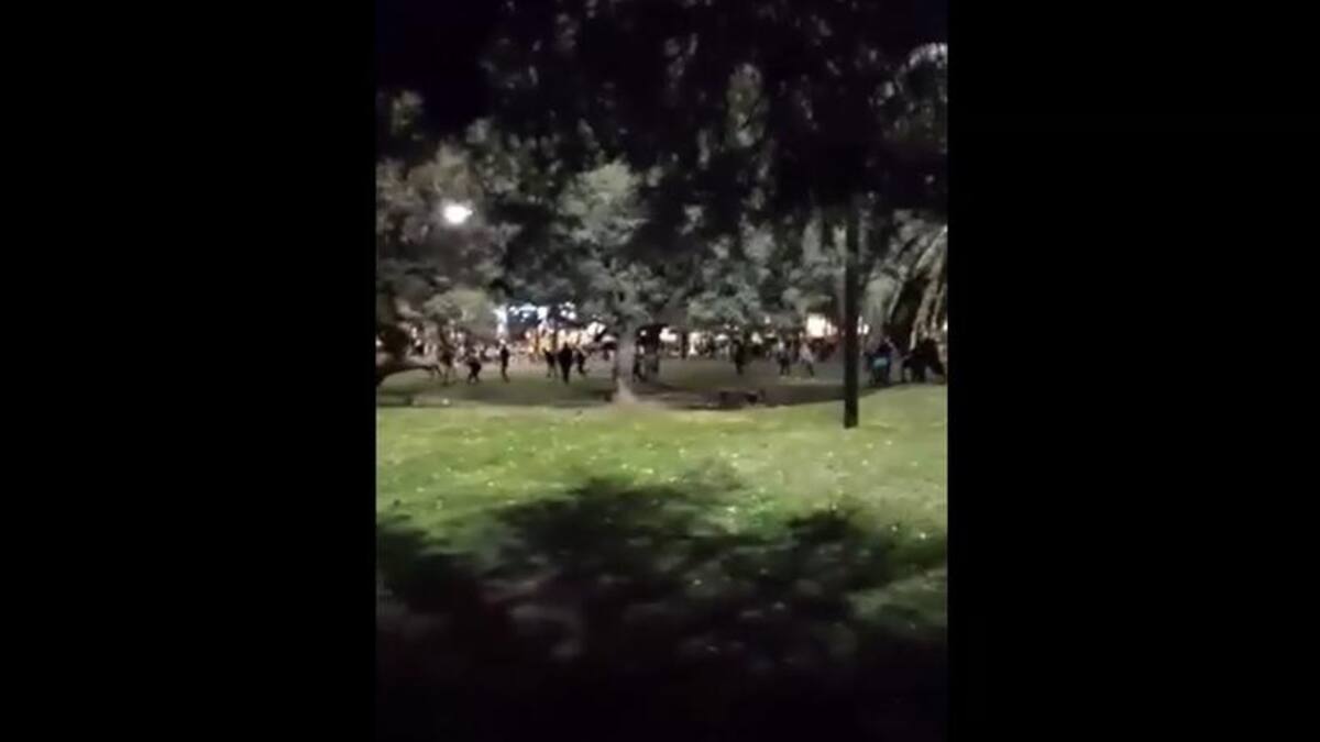 Pelea de secundarios que se fue de violencia. Foto: Captura de video