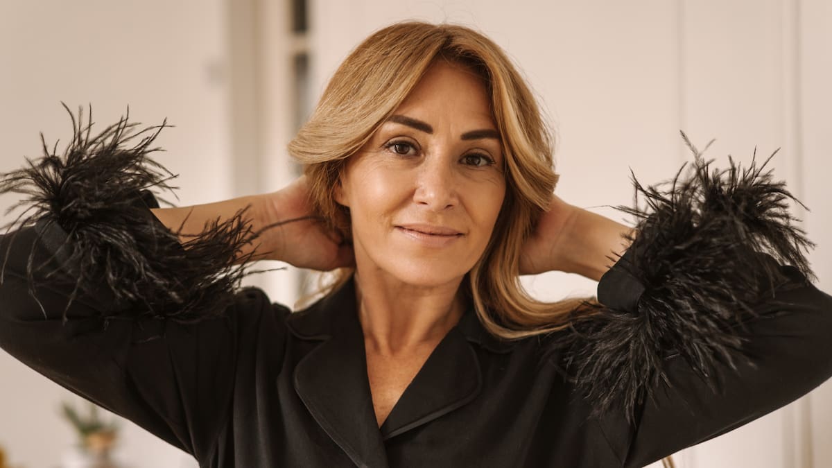 Más de 50 y espléndida: los 10 tonos de pelo que rejuvenecen el rostro y serán tendencia en 2026