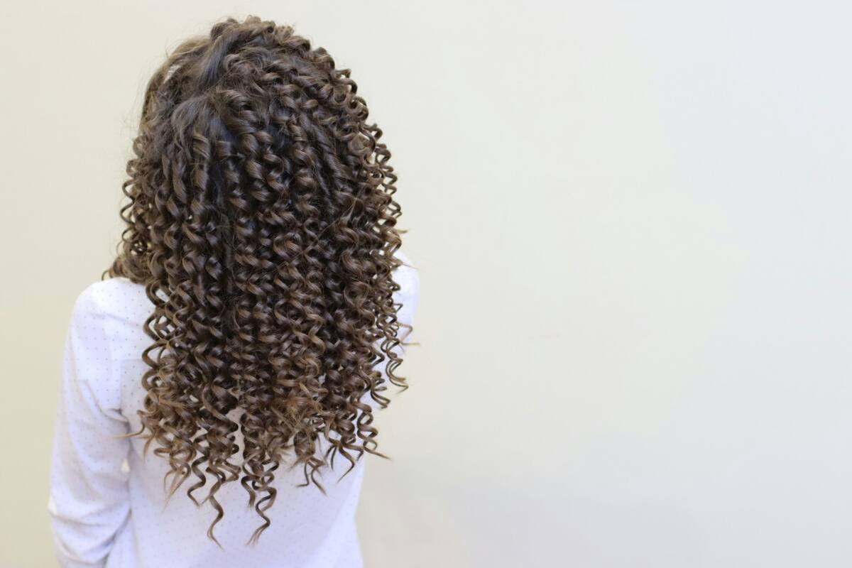 Pelo rizado. Foto: Unsplash.