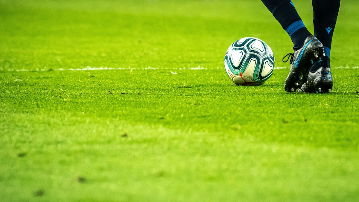 Conmoción en Córdoba por la muerte de un joven mientras jugaba al fútbol.