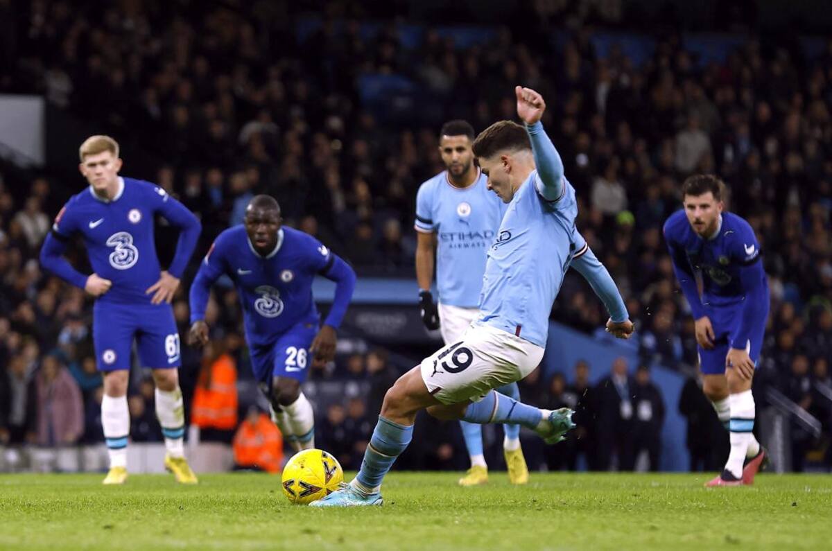 Penal de Julián Álvarez; Manchester City. Foto: Reuters.