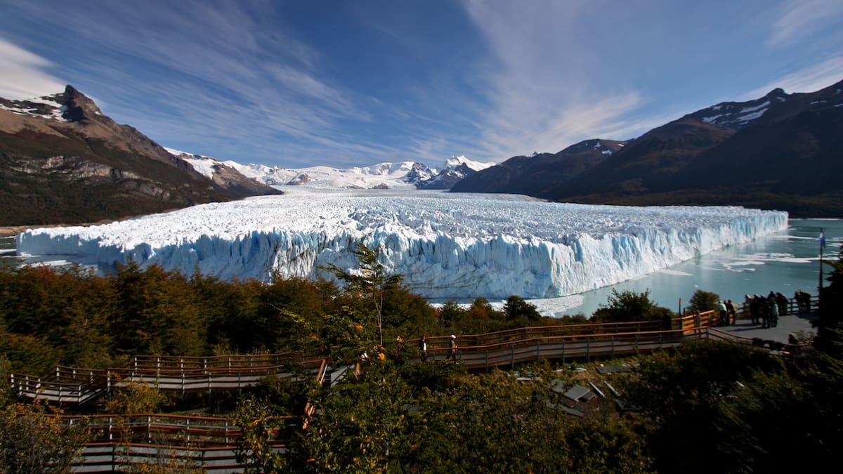 Autorizaron la venta de tierras frente al Perito Moreno para una inversión hotelera proveniente de Emiratos Árabes