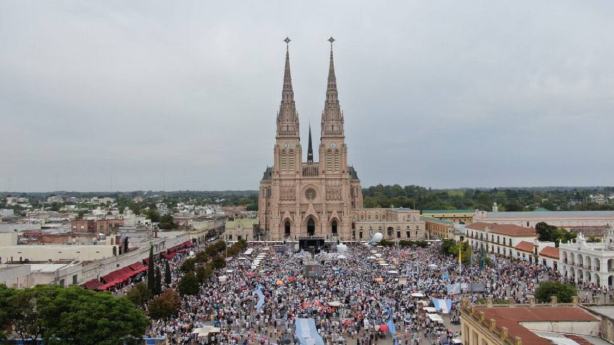 Peregrinación a Luján, ¿por qué se hace siempre en octubre?: de los inicios en Liniers a los jóvenes que encontraron refugio en la fe