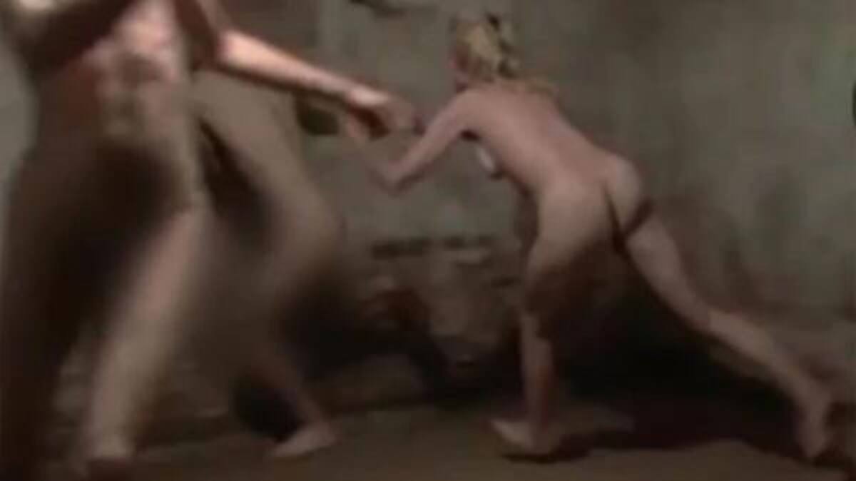 Personas desnudas en cámara de gas - Polonia - Nazis