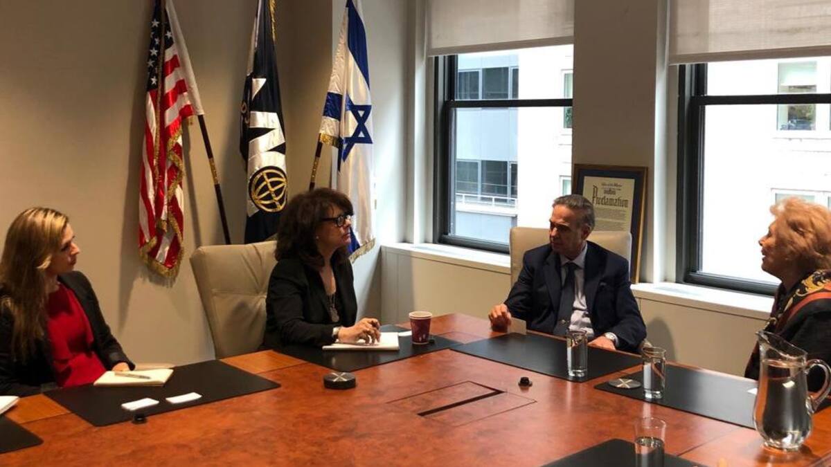 Pichetto en Nueva York: reuniones con bancos, inversores y Consejo Judío Mundial