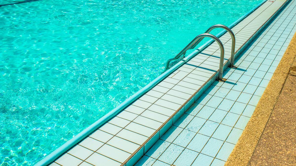 Piletas municipales en CABA. Foto Unsplash.