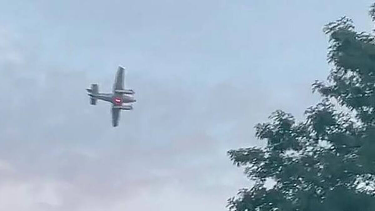 Piloto amenazara con estrellar su avioneta. Foto: captura video