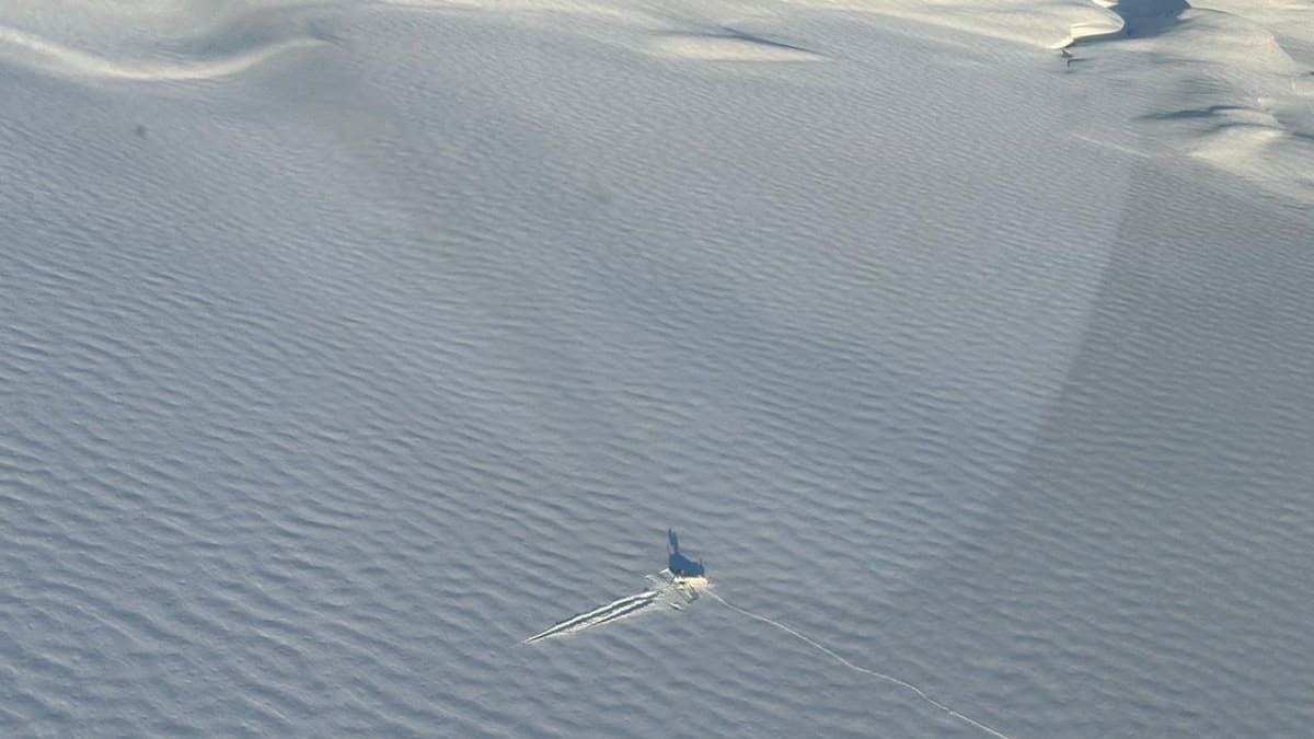 Un piloto debió aterrizar de emergencia sobre una laguna congelada en Chubut