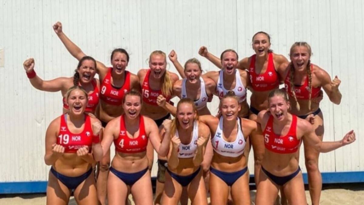 Pink se ofrece a pagar la multa de la selección Noruega por no usar bikini