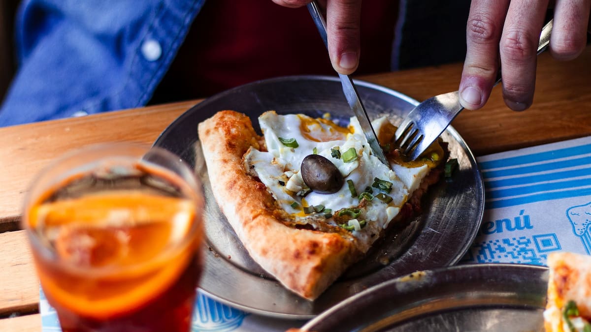 Pinsa romana, la evolución de la pizza napoletana que se disfruta cada vez más en Buenos Aires