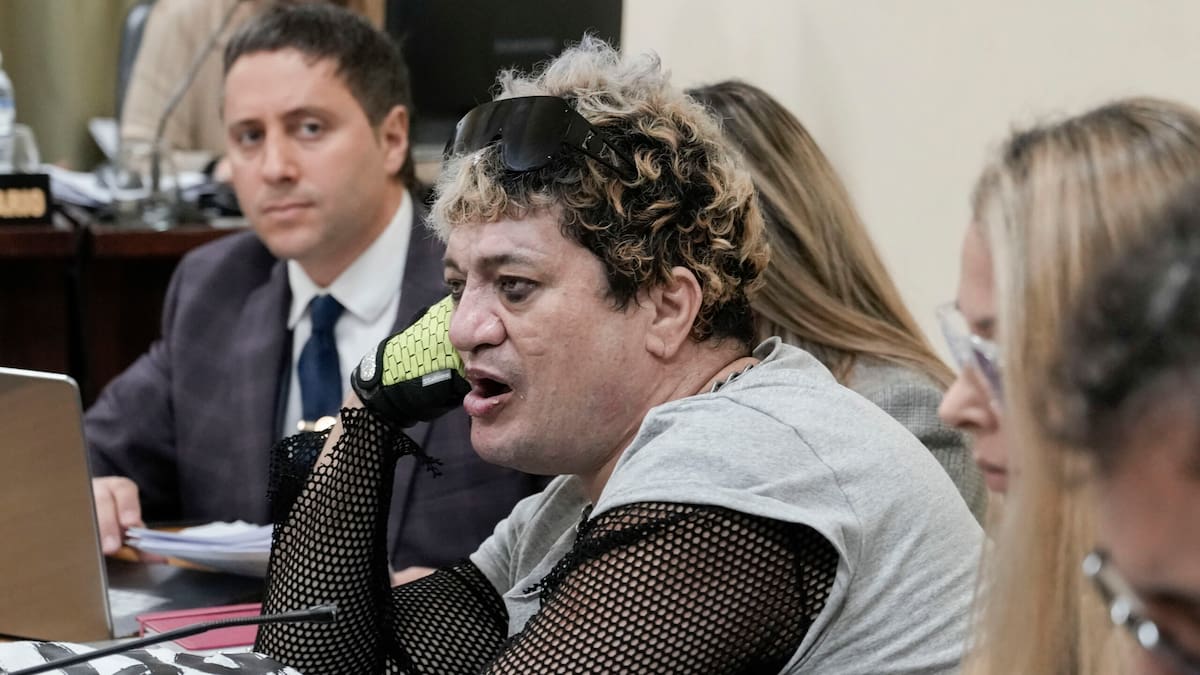 Pity Álvarez sufrió un “brote psiquiátrico” y quiso escaparse del Hospital Tornú: se suspendió la audiencia