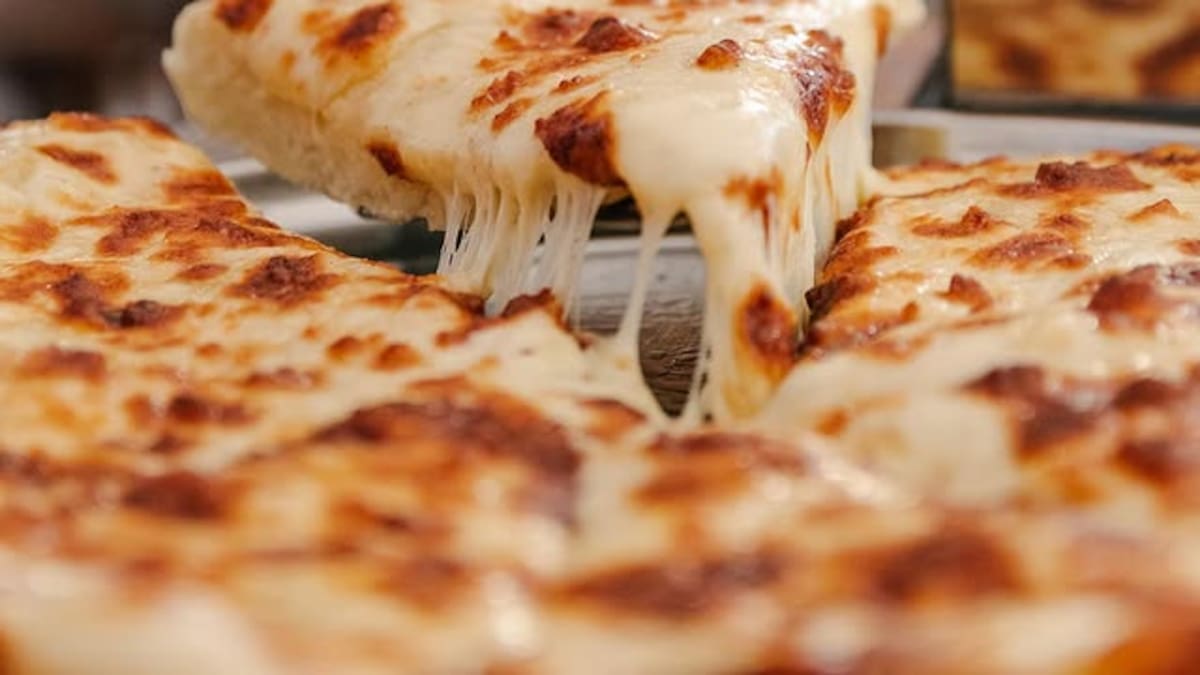 Pizza al tacho.