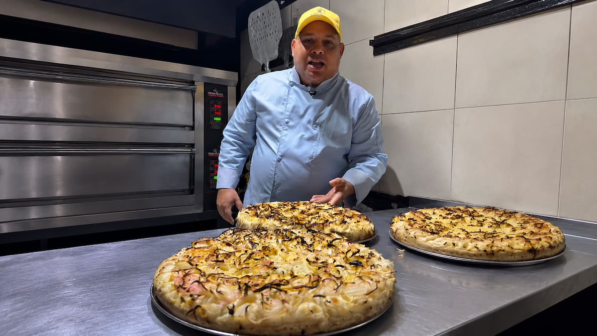 La mejor fugazzeta de Sudamérica llegó a CABA: dónde queda MIMA, la pizzería que nació con dos pizzas y 16 aceitunas