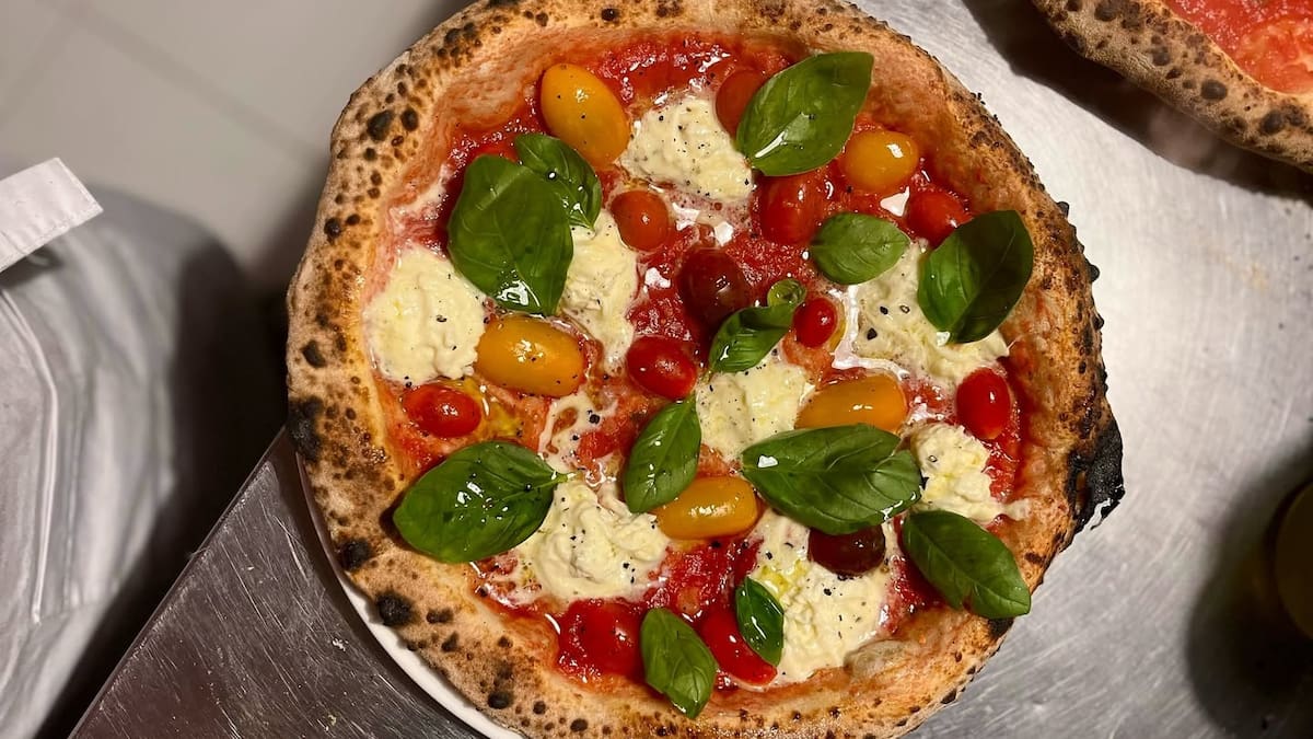 Una pizzería argentina fue elegida entre las 5 mejores de América Latina: dónde queda y cuál es el menú