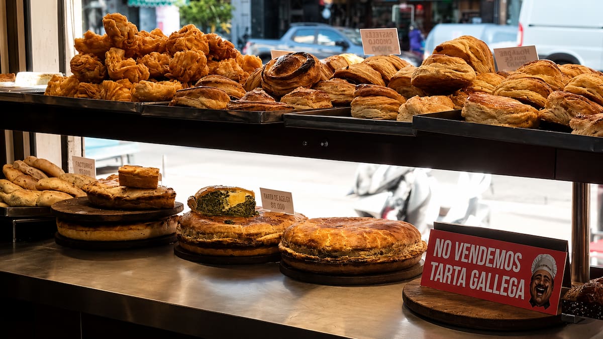 Primero fue la sopa inglesa y ahora la tarta gallega: la curiosa cábala de una pizzería porteña