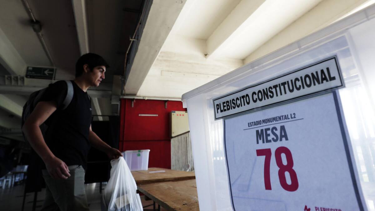 Plebiscito por una nueva Constitución en Chile. Foto: EFE.