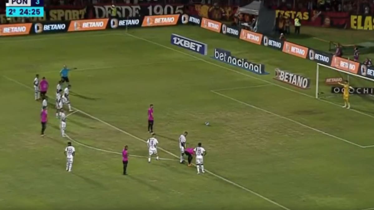 Escándalo en Brasil: el penal que desafió al reglamento y desató la polémica en la segunda división
