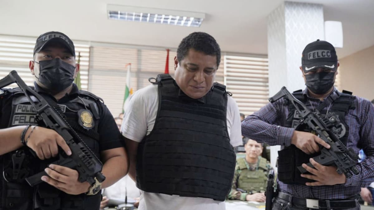 Policía de Bolivia detuvo al "administrador financiero" y guardaespaldas de Sebastián Marset. Foto: Twtter @Pol_Boliviana.