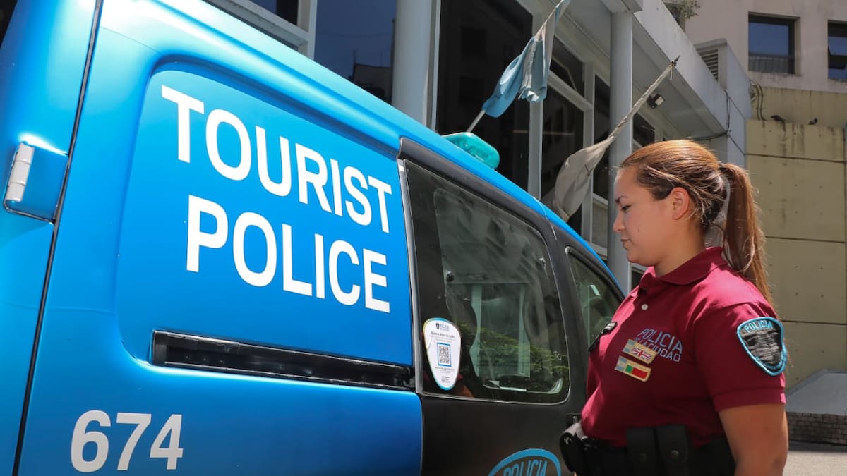 Policía Turística de la Ciudad: cómo funciona el cuerpo especial de Buenos Aires que habla varios idiomas y ayuda a los viajeros