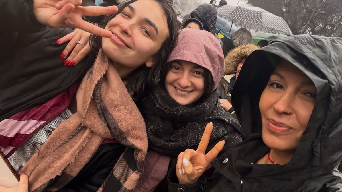 Debate del Senado por la Ley de Propiedad Privada: Mayra Mendoza estuvo presente en la marcha fuera del Congreso