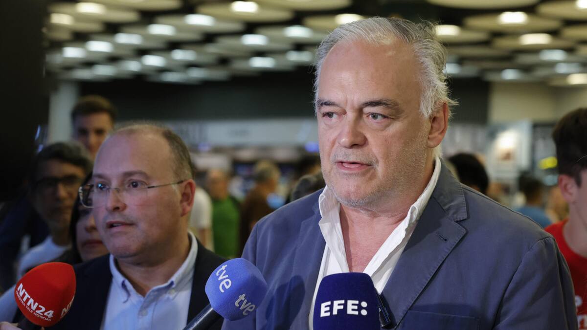 Políticos del PP que regresaron a España que no pudieron ingresar a Venezuela por las elecciones. Foto: EFE.