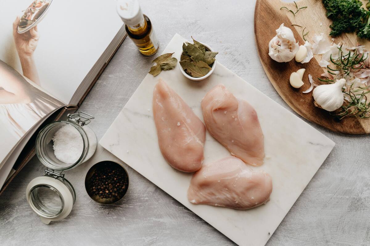 Pollo, pechuga de pollo. Foto: Pexels.