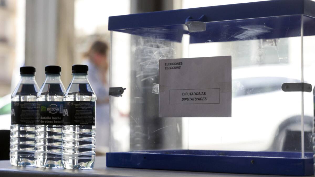 Preparativos para las elecciones en España. Foto: EFE.