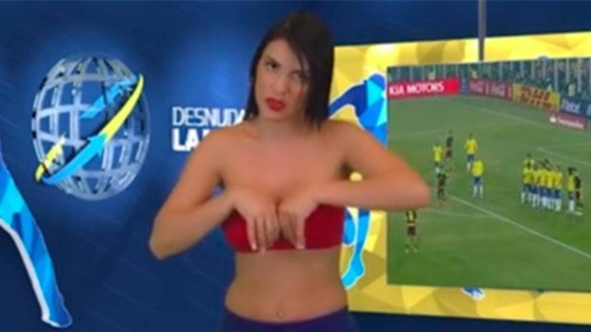 Presentadora venezolana se desnuda por eliminación de Venezuela