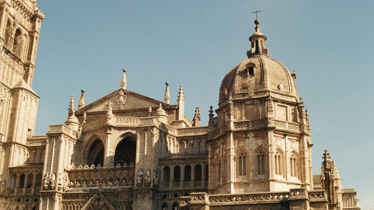 Presentan el primer informe sobre presuntos abusos sexuales en la iglesia de España. Foto Unsplash.