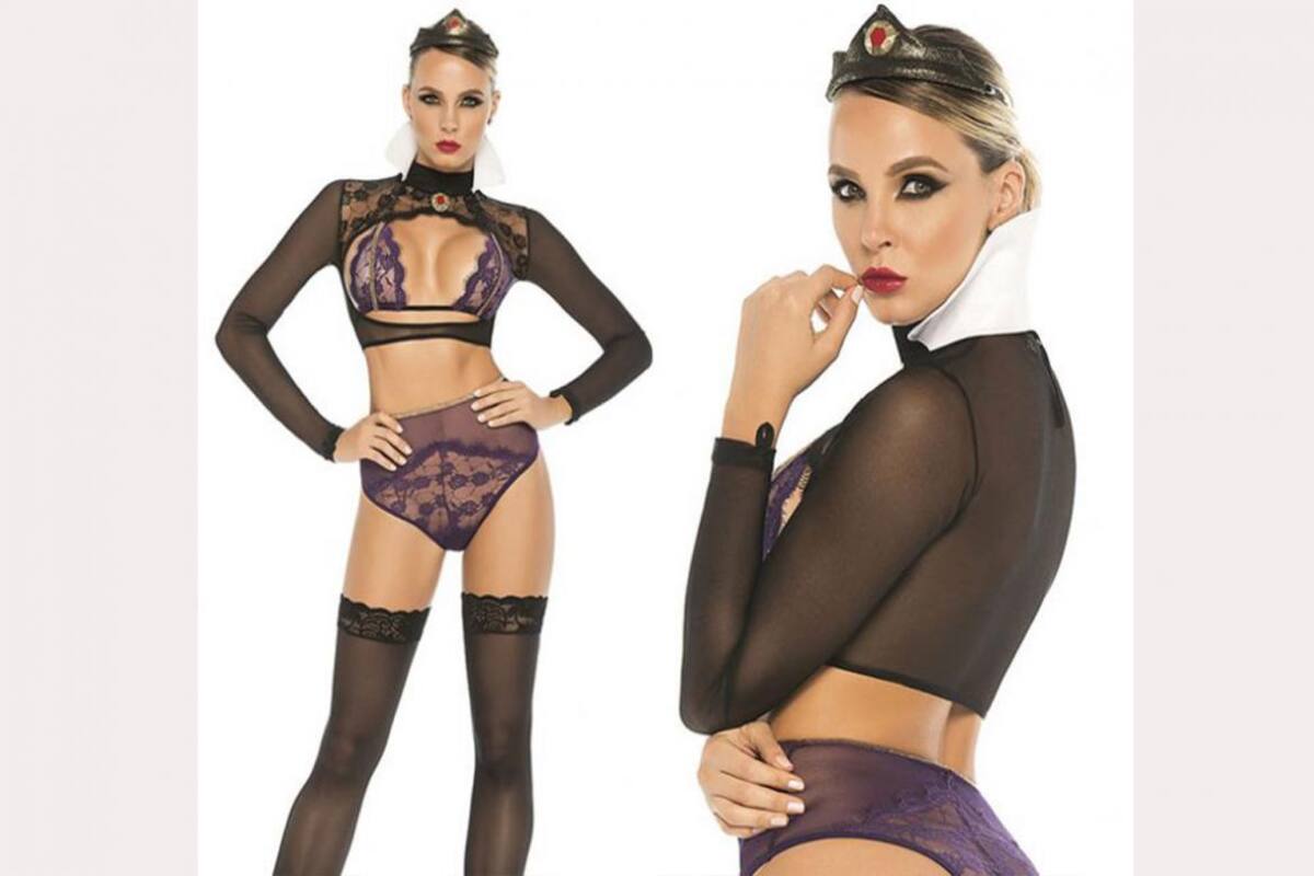 Princesas de Disney en ropa interior - Maléfica