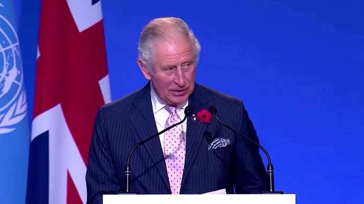 Príncipe Carlos de Inglaterra, en Glasgow. Foto: captura video Reuters.