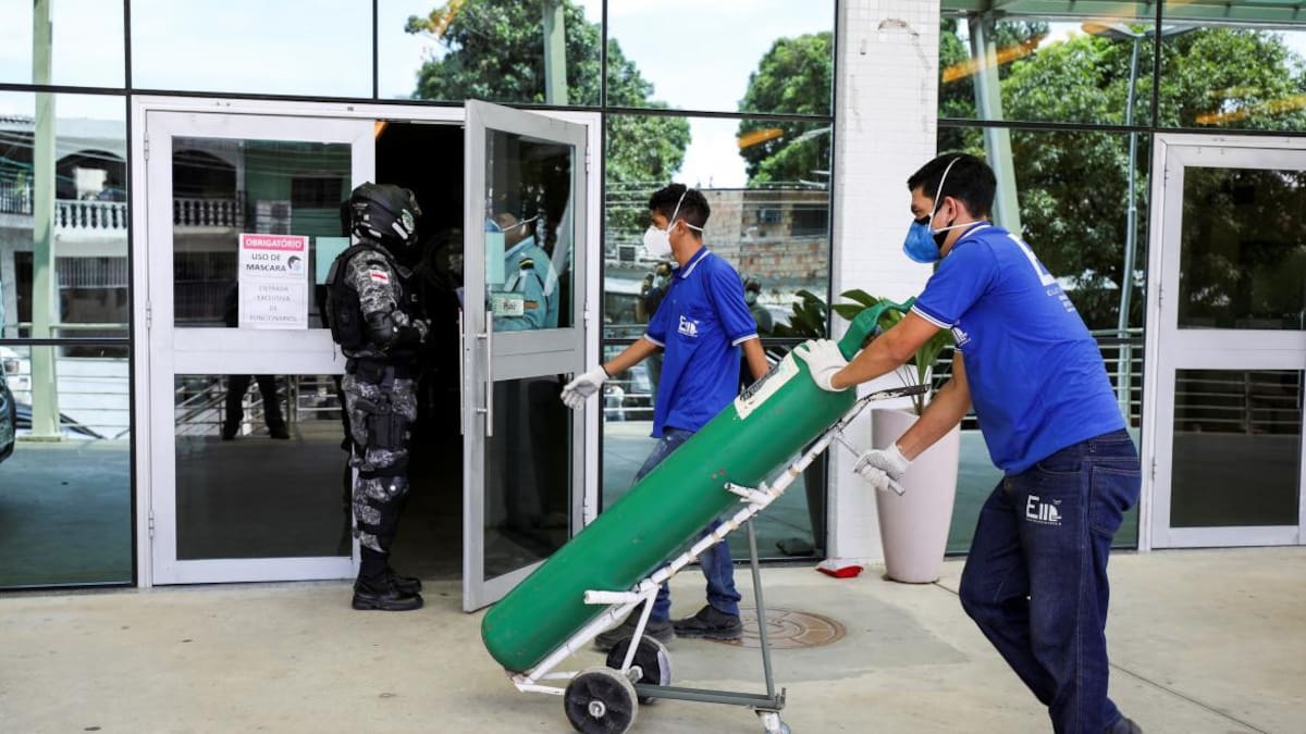 Problemas sanitarios en Manos por el ola de casos de coronavirus, REUTERS