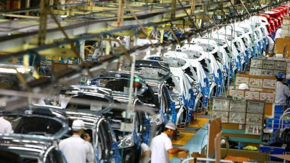 Producción de autos, economía