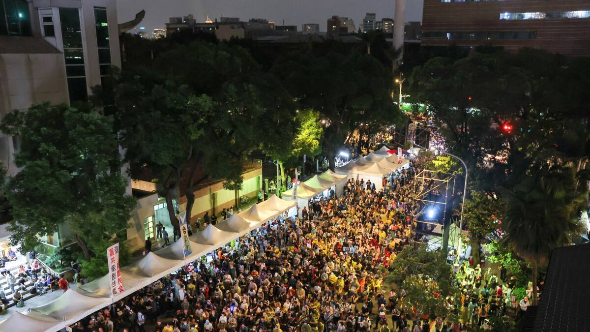 Protestas contra las reformas aprobadas en Taiwán. Foto: Reuters.