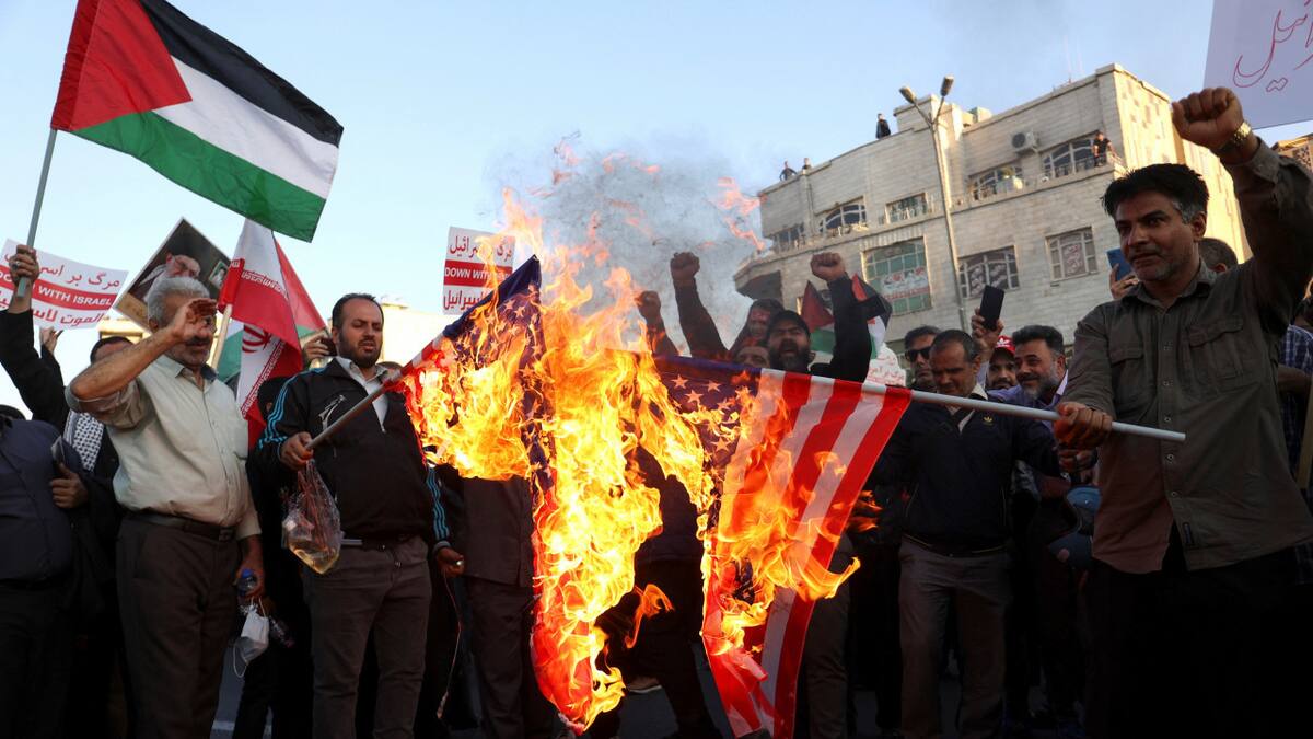 Protestas por el ataque al hospital en Gaza. Foto: Reuters