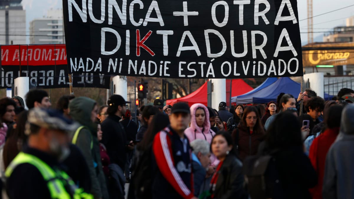 Disturbios y casi 300 detenidos en Chile en las protestas por el aniversario del golpe de Pinochet