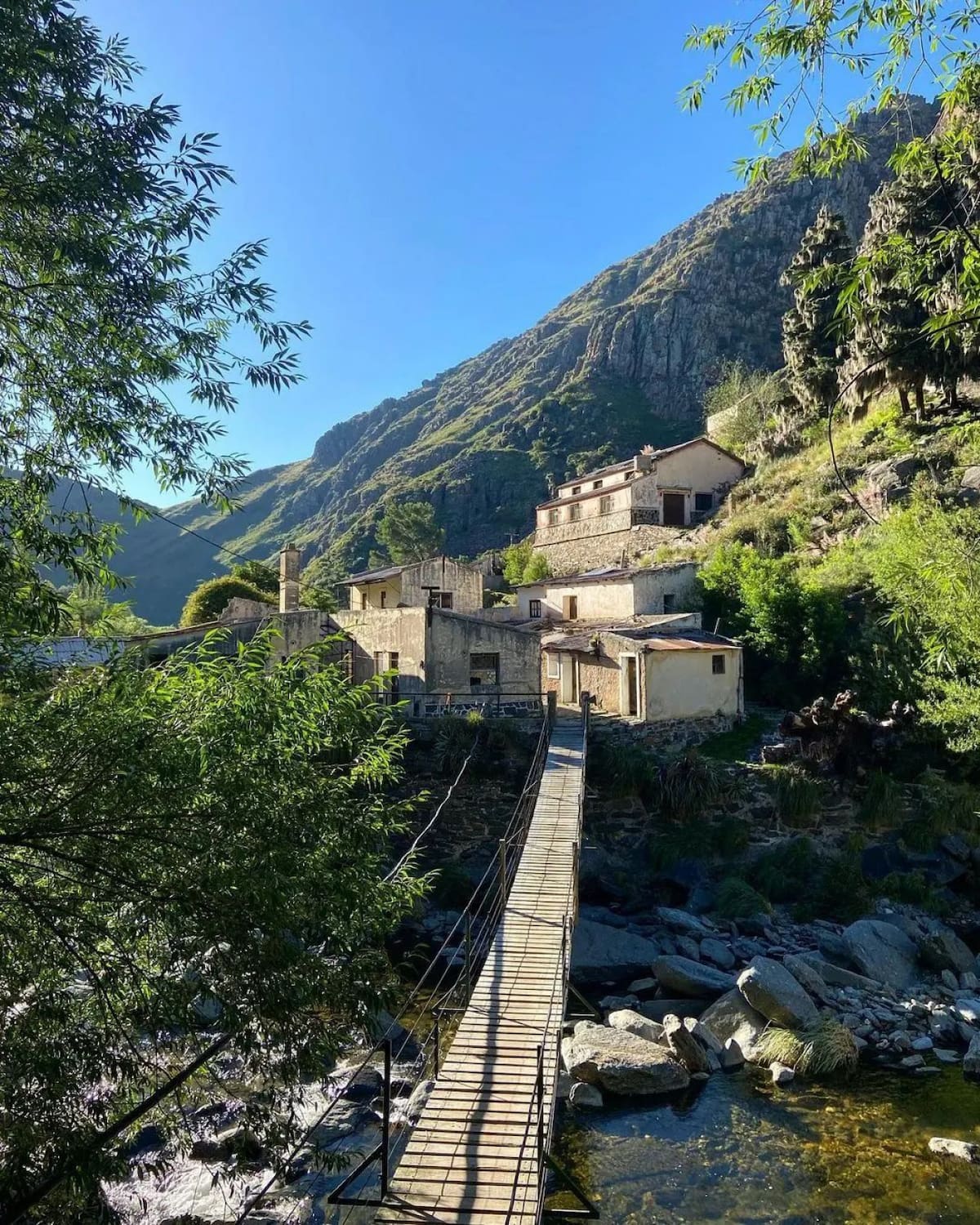 Pueblo Escondido, un lugar en el medio de las sierras. Foto Instagram @respiracordoba.