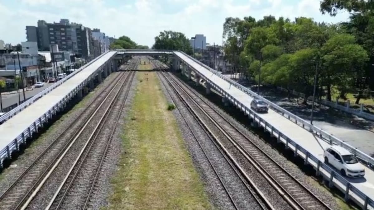 Inauguran un puente clave sobre el tren Sarmiento que reducirá demoras y riesgos viales