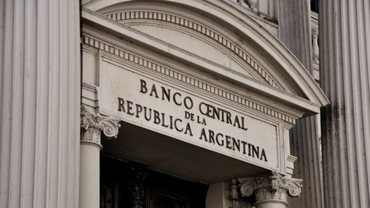 Qué hará el Banco Central ante los pedidos del FMI: el futuro del dólar y las reservas