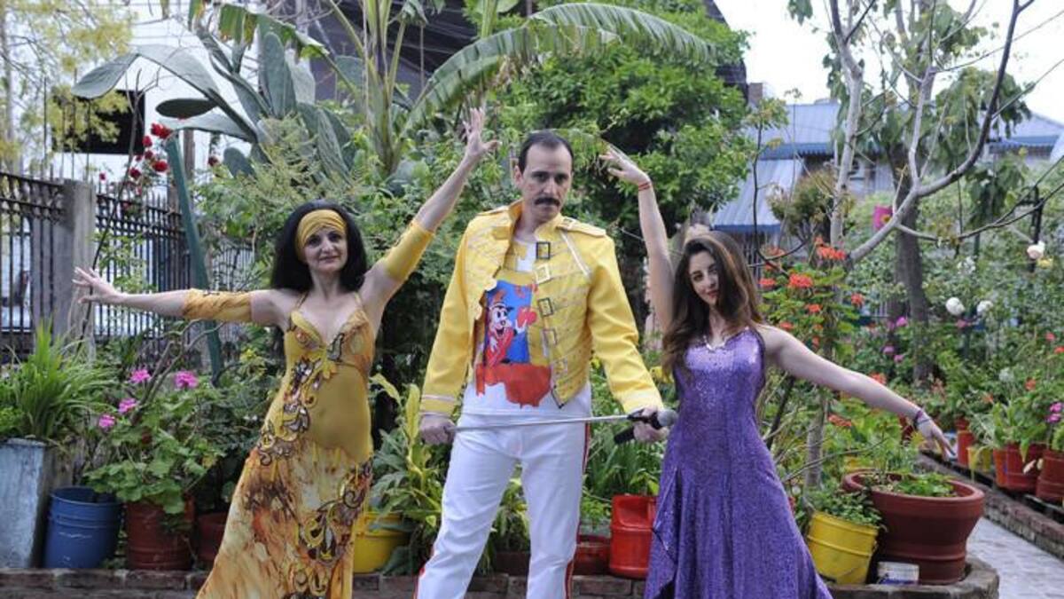 El éxito del fan de Queen tras estreno de película de Freddie Mercury