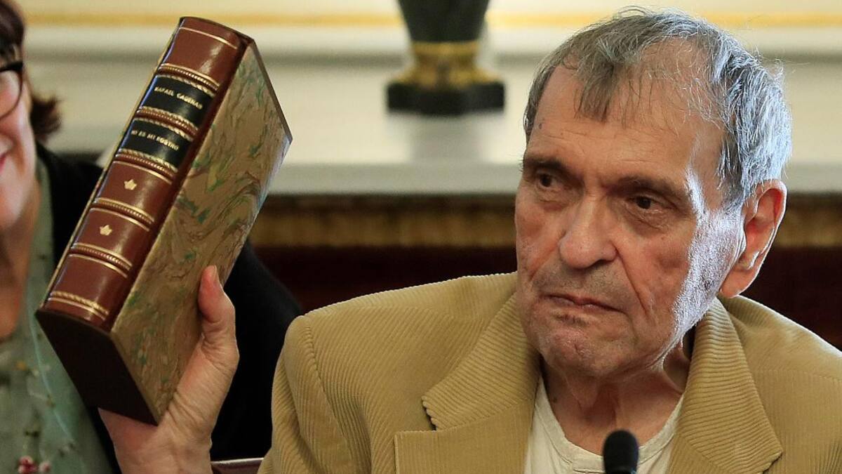 Rafael Cadenas, poeta venezolano, ganó el Premio Cervantes 2022