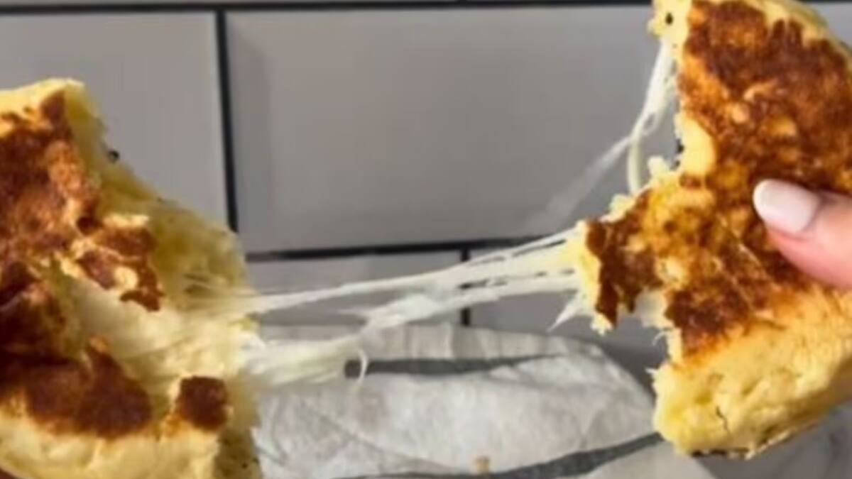 Receta de pancakes de chipá. Foto captura video: TikTok/nutrileilalev