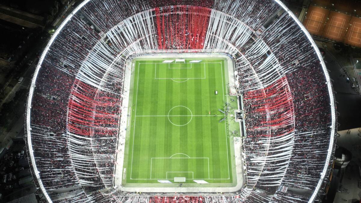 Recibimiento de RIver. Foto: Twitter River