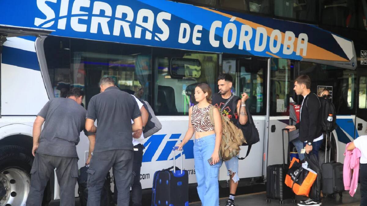 Recomendaciones para los viajes en micros. Foto: NA/Damián Dopacio