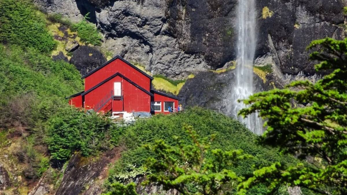 Refugio Rocca. Foto: Instagram @patagonia.tv